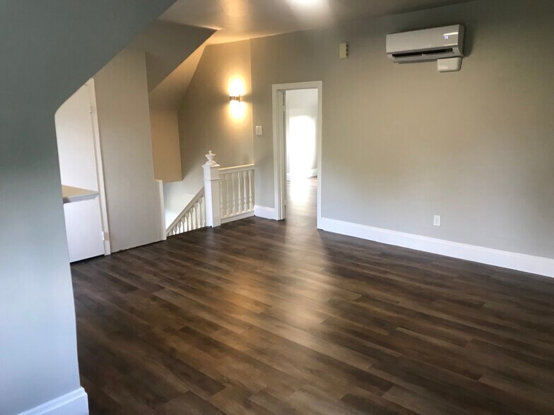 Building Photo - 464 Teece Ave