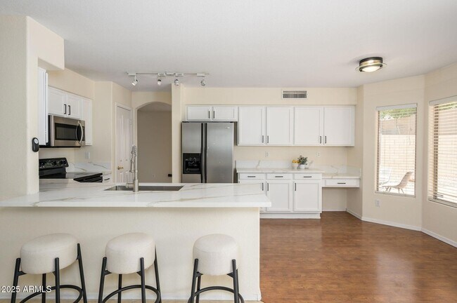 Building Photo - 25825 N 65th Ave