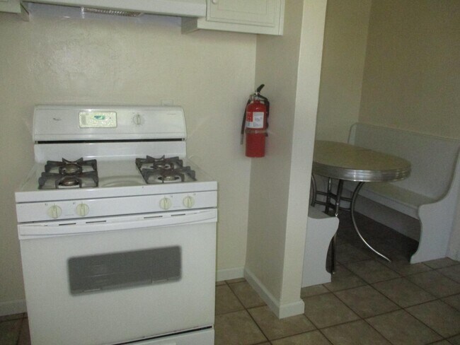 Building Photo - 294 E 6th St