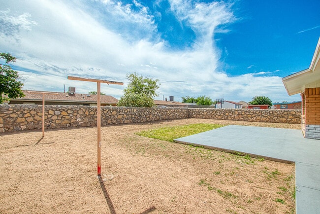 Building Photo - 10720 Mc Allen Pl