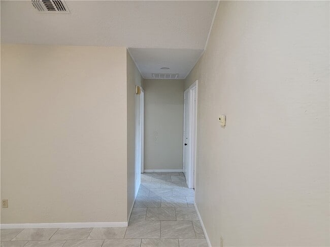 Building Photo - 4011 Windswept Dr