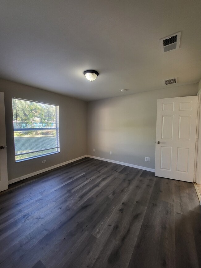 Building Photo - 3125 Blount St