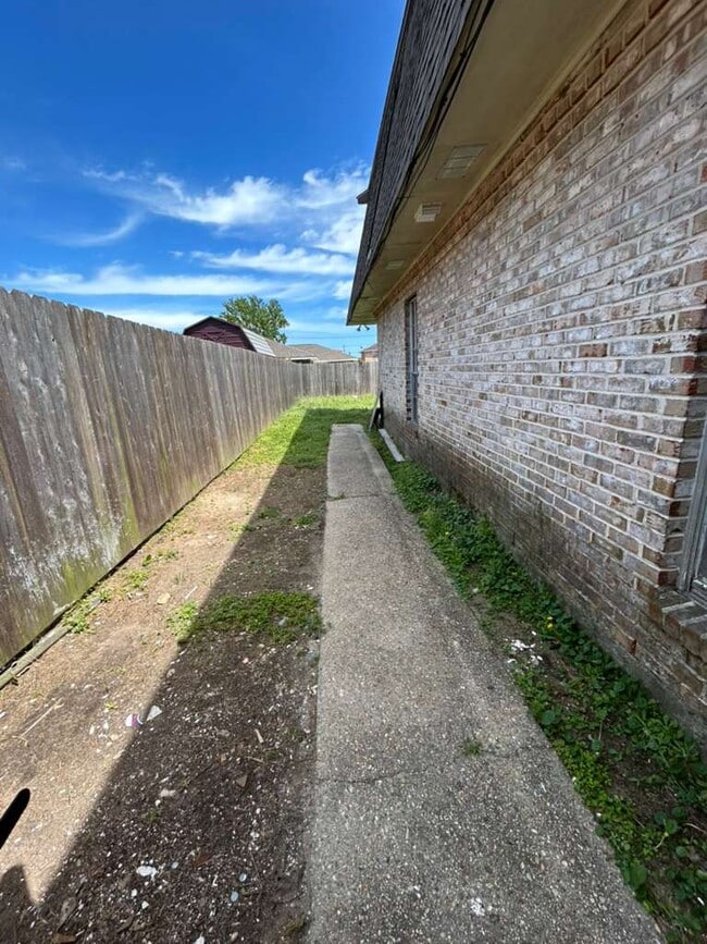 Building Photo - 2604 Richland St