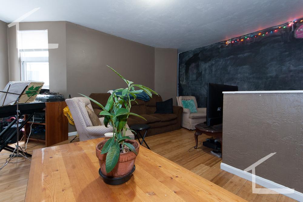 Building Photo - 86 Linden St