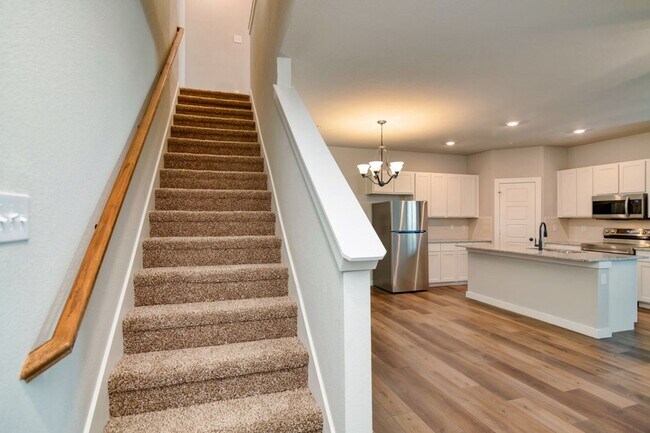 Building Photo - GORGEOUS 2 BEDROOM FOUR PLEX LOCATED IN MI...