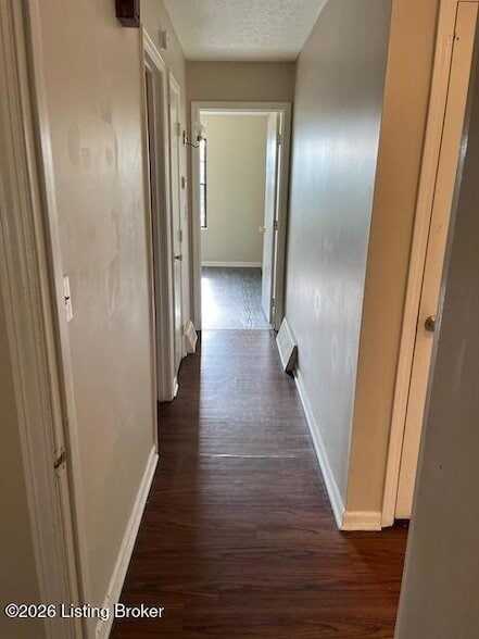 Building Photo - 1705 Cliff Ridge Ct