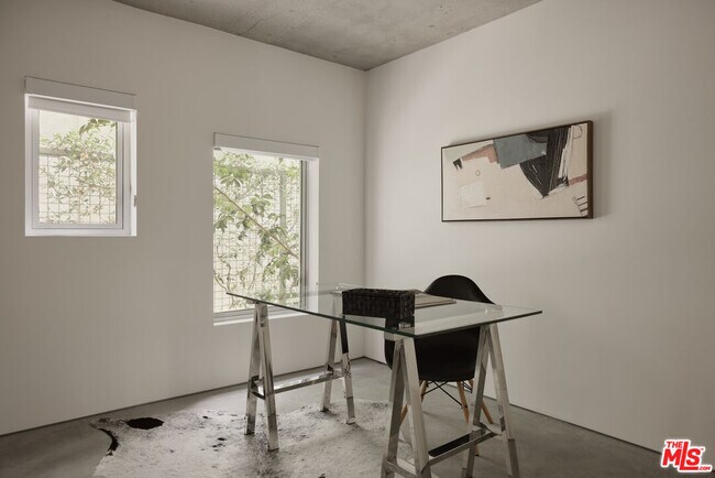 Building Photo - 533 Grand Blvd