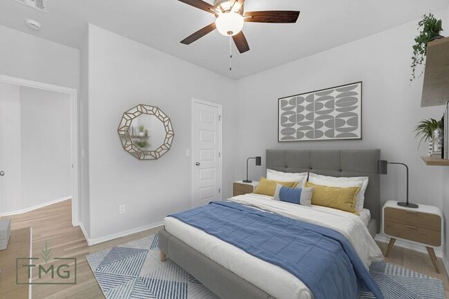 Building Photo - New Listing! Enclave at Parker Village!