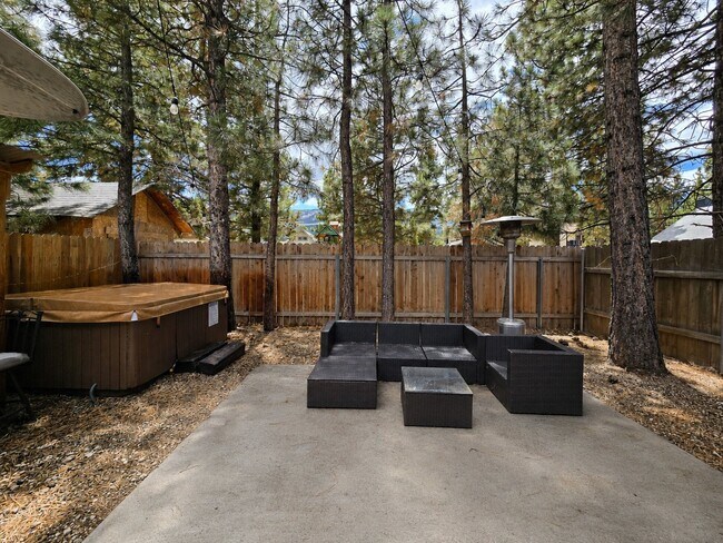 Building Photo - 2108 4th Ln