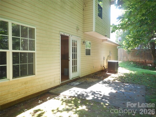 Building Photo - 8037 Shiny Meadow Ln