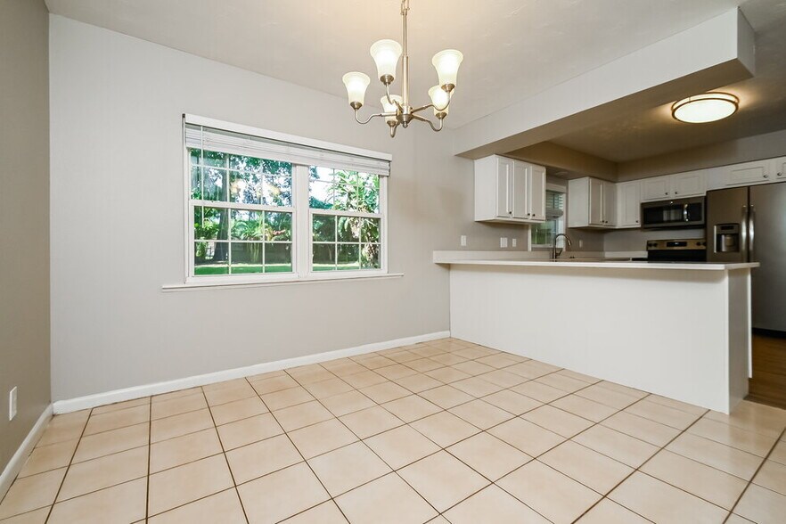 Building Photo - 7119 Lauder Pl