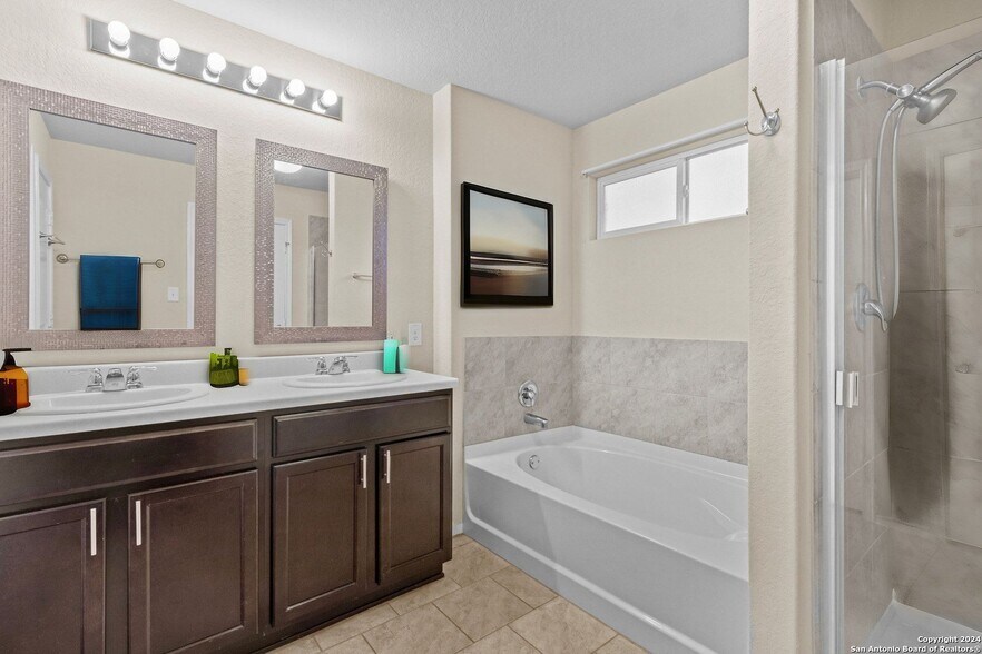 Building Photo - 1804 Aspen Silver