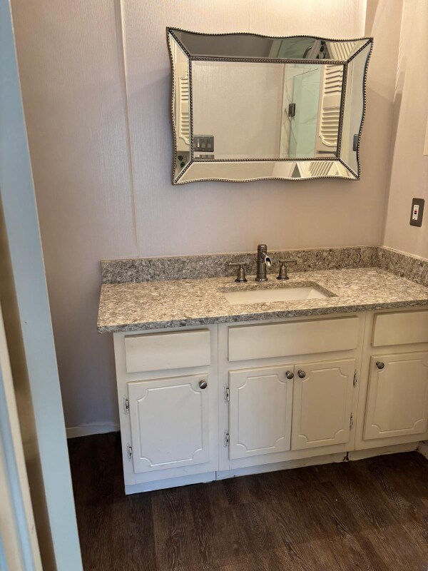 Building Photo - 5667 Birchmont Dr