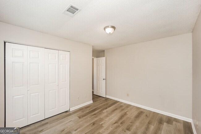 Building Photo - 6671 Biscayne Blvd