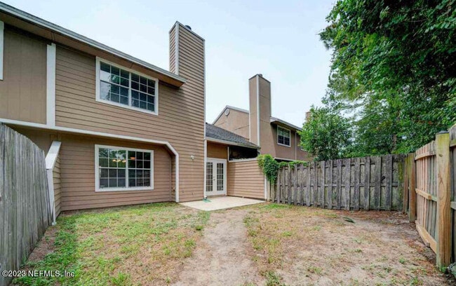 Building Photo - 11840 Ashbrook Cir N