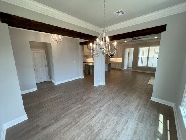 Building Photo - Beautiful 4-Bedroom Home in The Magnificen...