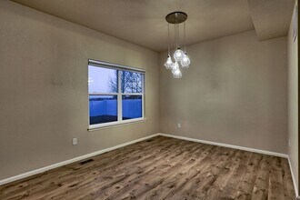 Building Photo - 4 Bedroom Home in East Windsor