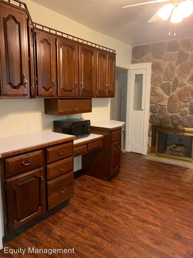 Building Photo - 88 Main St