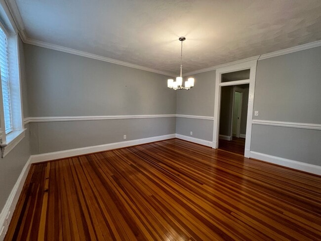 Building Photo - WEST GHENT