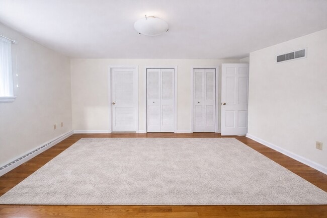 Building Photo - 520 Murray Hill Rd