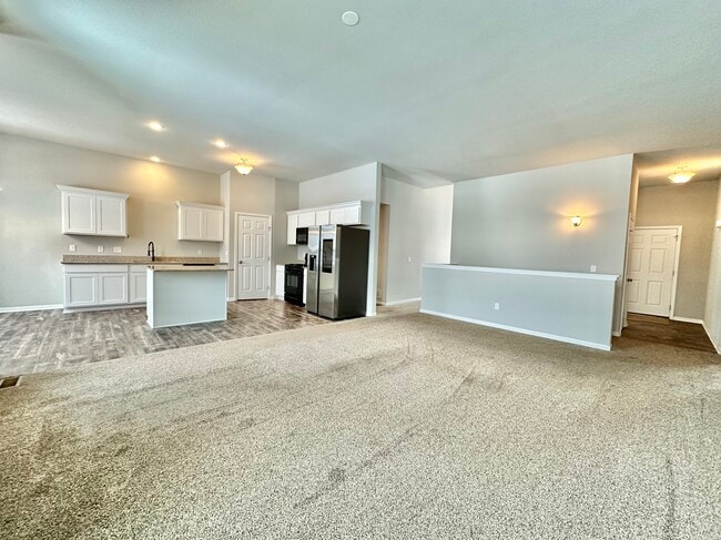 Building Photo - 2240 James Kelly Ln