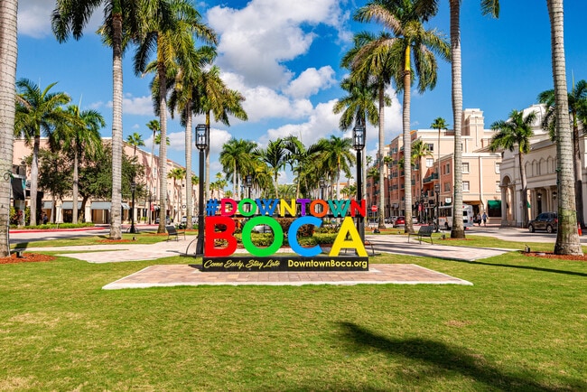 Building Photo - 121 SW 2nd Ave