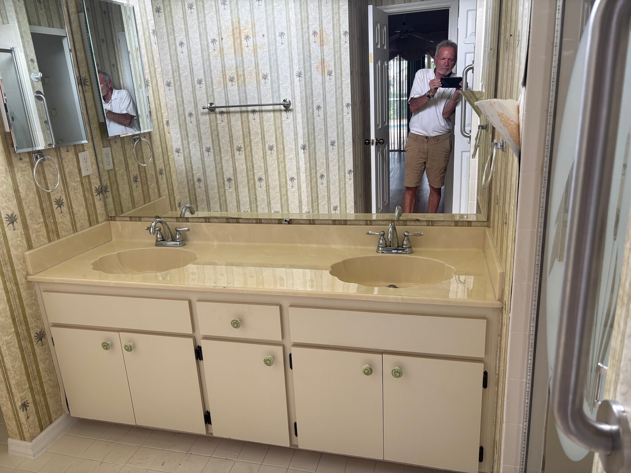 Master BR Vanity - 720 Samuel Chase Ln
