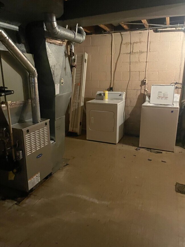 Building Photo - 3BR Ranch House for Rent in Upper St. Clai...