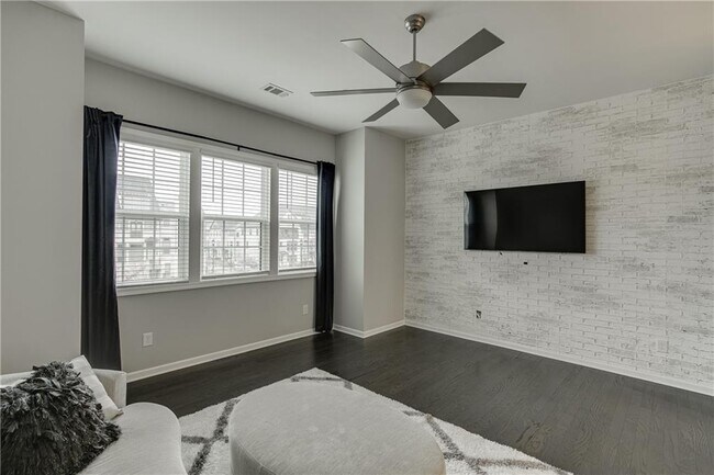 Building Photo - 3905 Danube Ln