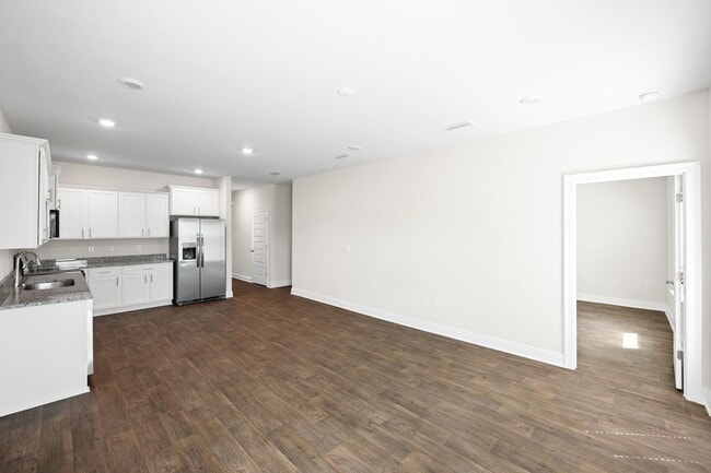Building Photo - BRAND NEW HOME IN MAGNOLIA PINES!!!