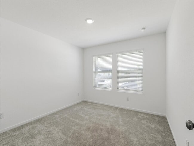 Building Photo - 6744 Teal Cir