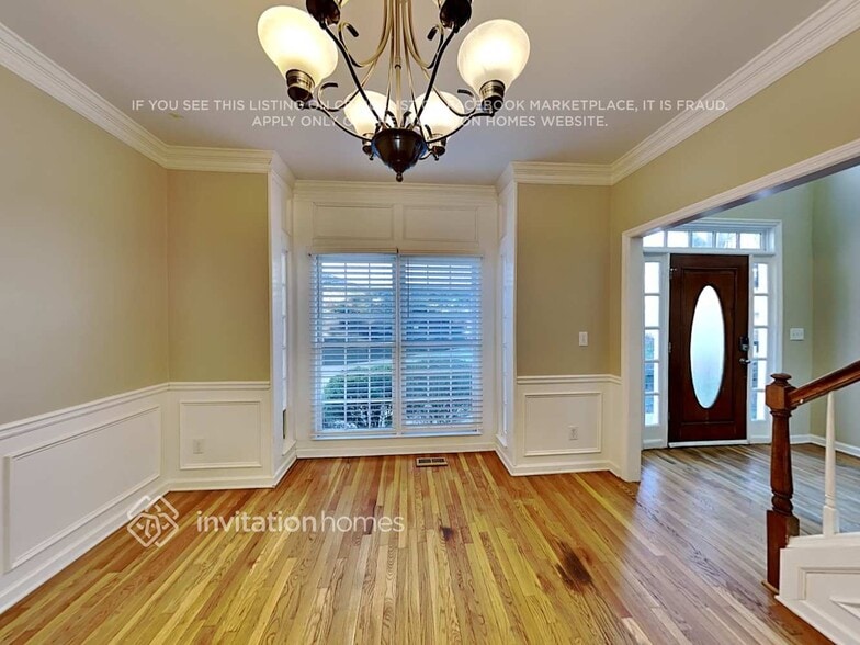 Building Photo - 915 Laurel Crest Dr