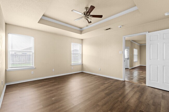 Building Photo - 411 Atlas Ave