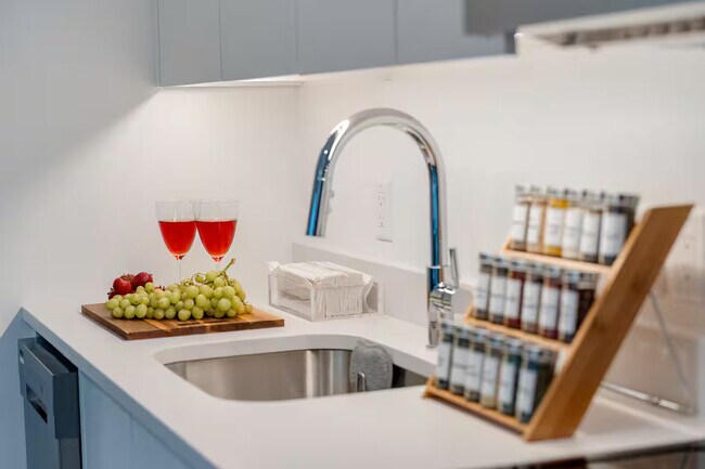 Building Photo - 40 Western Ave