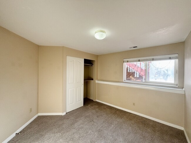Building Photo - 10152 Snow Iris Way