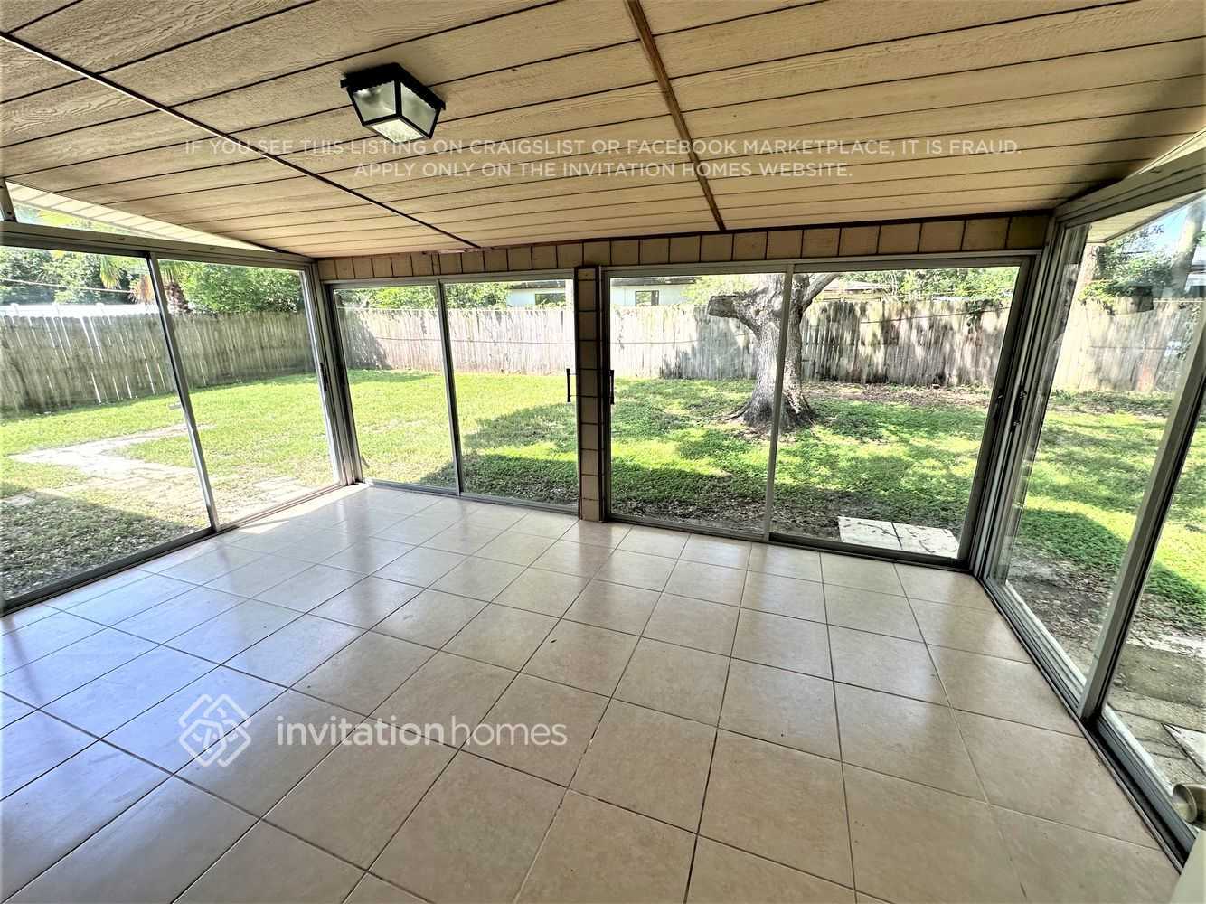 Building Photo - 1324 W Hartley Cir