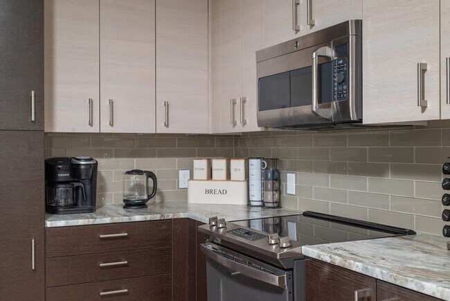 Building Photo - 99 Kneeland St