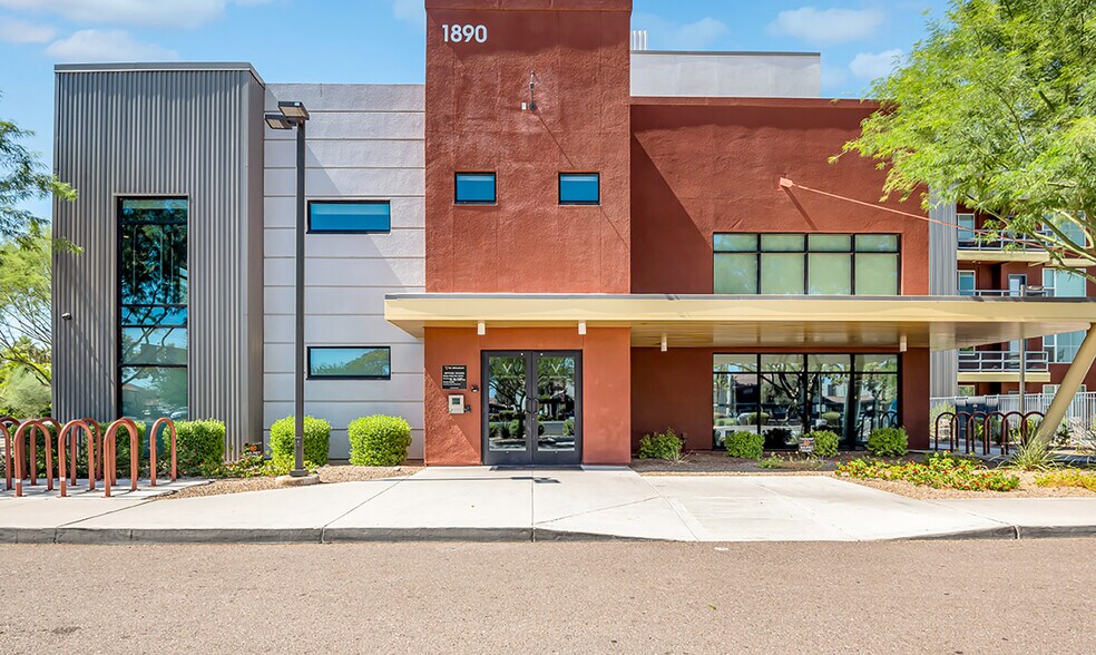 Building Photo - 1980 E Broadway Rd