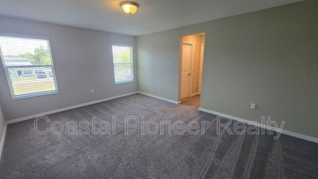 Building Photo - 2203 E 23rd Ave