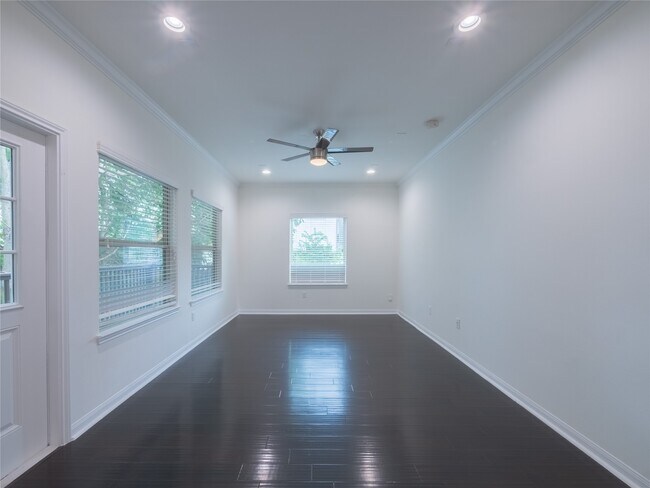 Building Photo - 1113 Bunton St