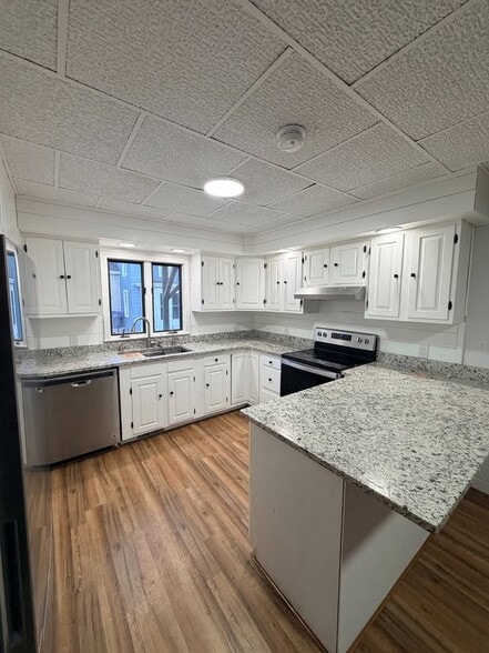 Building Photo - 2824 N Main St