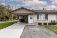 Building Photo - 2 Bedroom, 1 Bathroom South Jordan Duplex