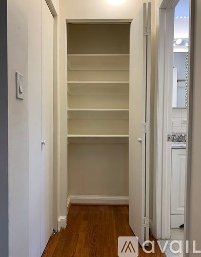 Closet 2 - 2032 Belmont Rd NW