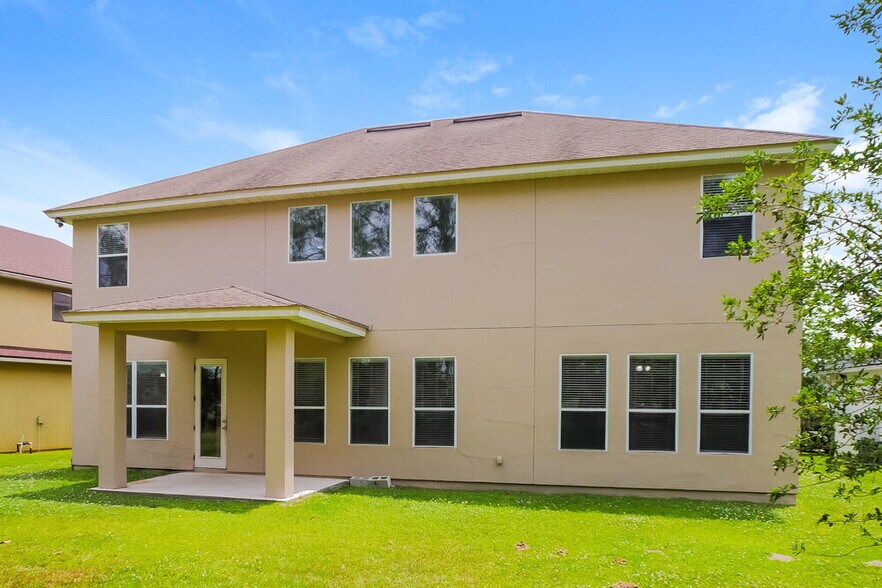 Building Photo - 644 Porta Rosa Circle