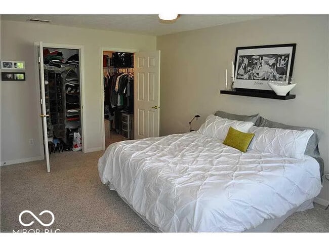 Building Photo - 8382 Enclave Blvd