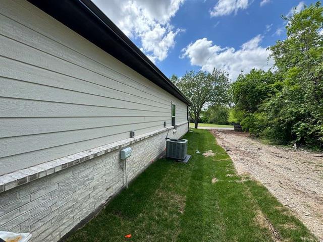 Building Photo - 1219 S Austin St