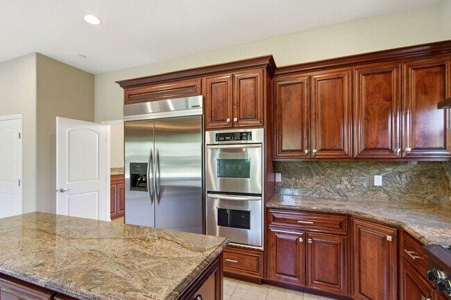 Building Photo - Stunning 5-Bedroom Sunnyvale Home