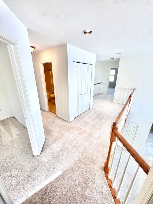 Building Photo - FIVE BEDROOMS in PARKLAND SCHOOLS!