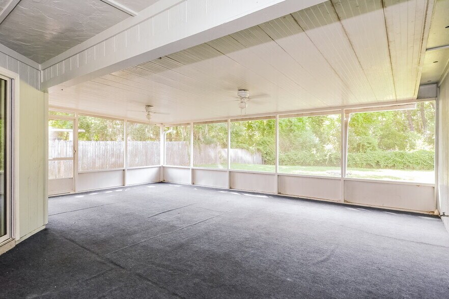 Building Photo - 12791 Serenade Cir N