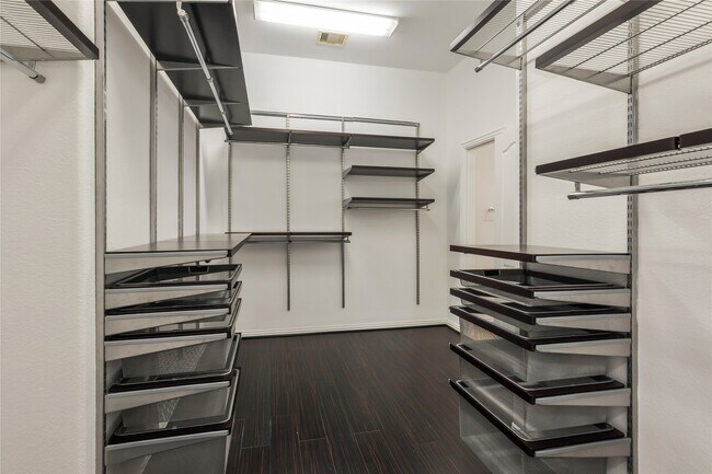 Building Photo - 24322 Bella Florence Dr